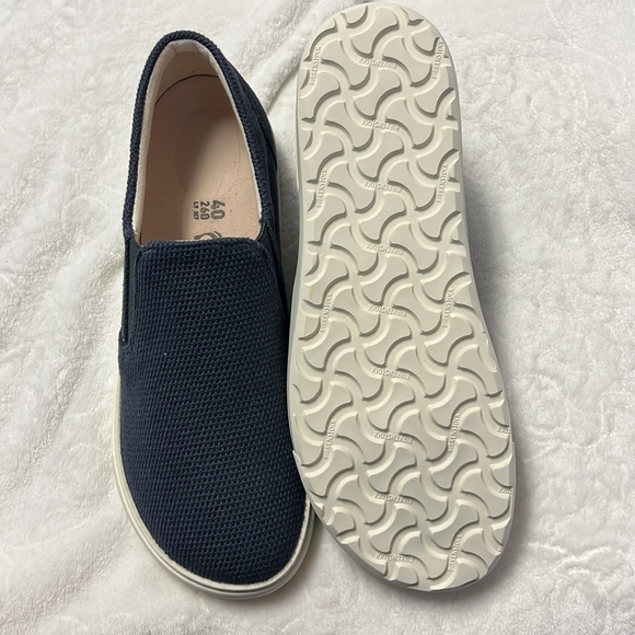 Birkenstock Oswego in midnight - Picture 3 of 3